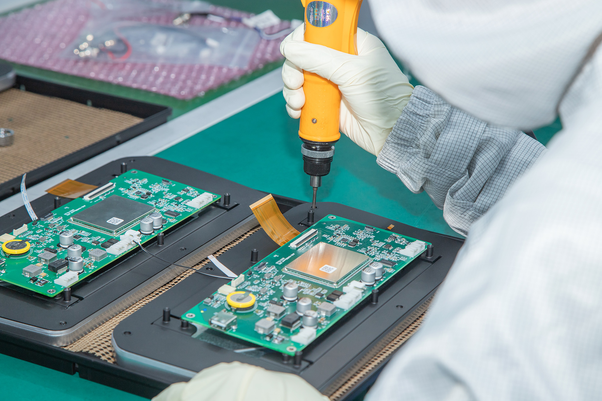 PCB板组装